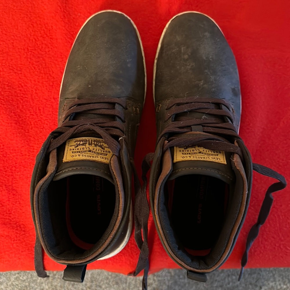 Levi’s sneakers
